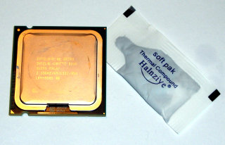 CPU Intel Core2Quad Q8200 SLG9S   4x2.33 GHz, 1333 MHz FSB, 4 MB, Sockel 775