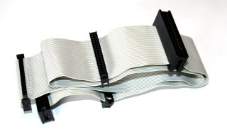 Floppy-Kabel 34-pin für 3,5"- und 5,25"-Diskettenlaufwerke (3x IDC-Buchsenleiste + 2x Card Edge Buchsenleiste) 53cm