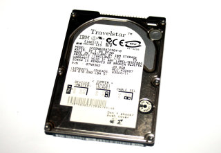 20 GB IDE - Harddisk 2,5" 44-pin Notebook-HDD  Hitachi Travelstar IC25N020ATCS04-0
