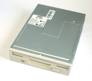 3,5" Floppy Disk Drive (DD-Floppy 720kb / HD-Floppy 1,44 MB) Sony MPF920-E  Frontblende: beige