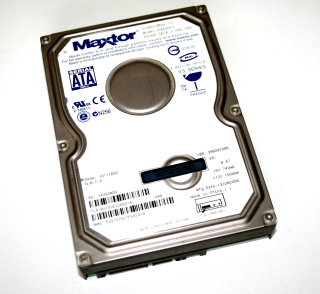 200 GB Festplatte 3,5" SATA-II Maxtor 6V200E0 DiamondMax 10,  7200 U/min, 8 MB Cache