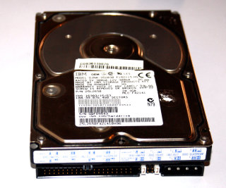 20,3 GB IDE-Festplatte 3,5" ATA-66  IBM DJNA-352030  5400 U/min, 2 MB Cache